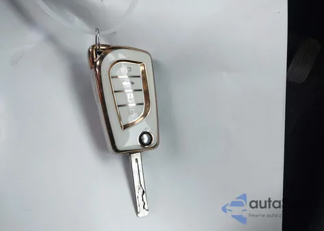 2020 Toyota Corolla Le z USA, uszkodzony, nr VIN 5YFEPRAE2LP091511